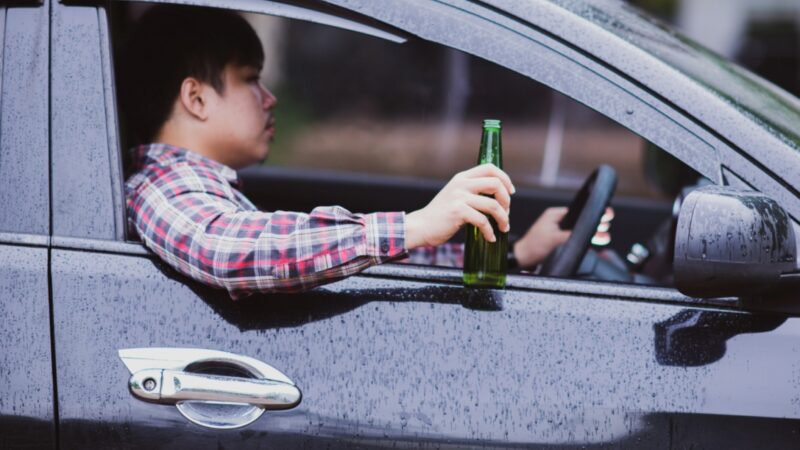 Alkohol za kierownicą przyczyną kolizji trzech pojazdów na trasie Gostyń-Kunowo