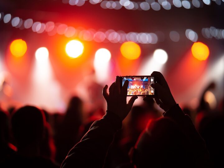 Magiczne Mikołajki na Rynku – Kraina Bajek czeka!